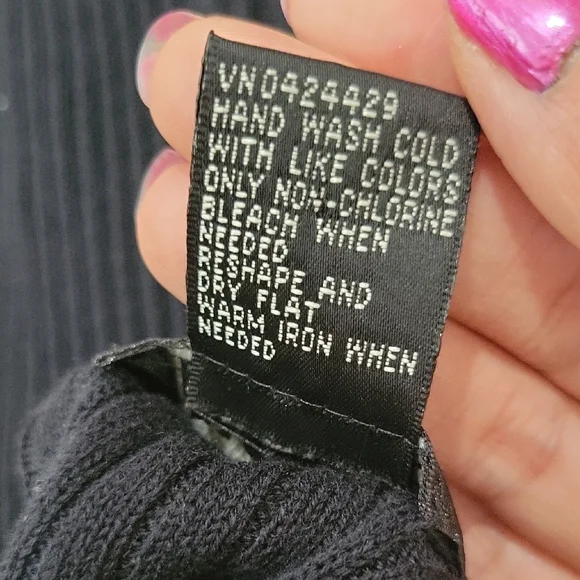 Chic Long Sleeve Black Dress - Picture 5 of 5